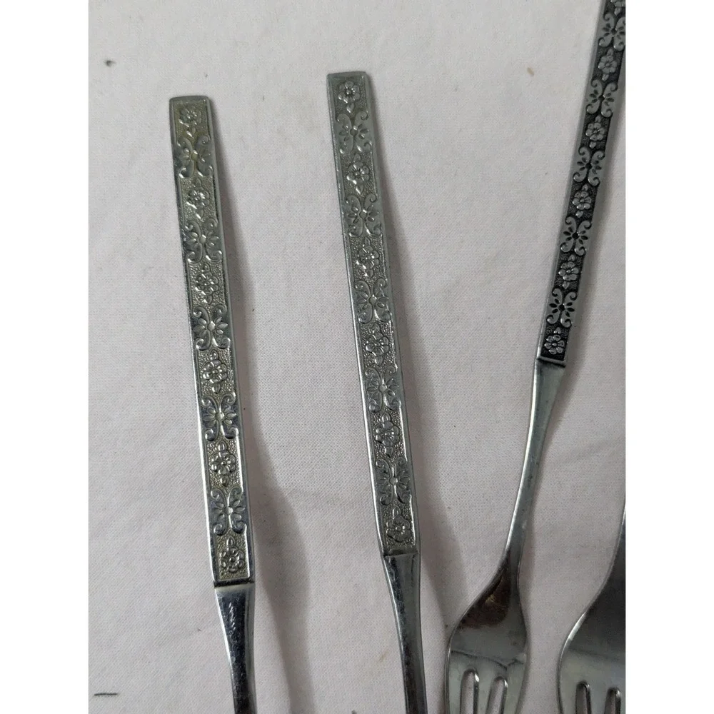 10 lot vintage Distinction Deluxe Stainless‎ Onieda HH spoon knife fork soup tea